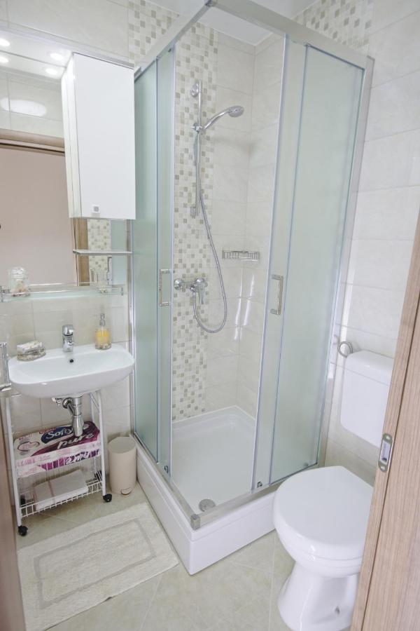 Apartmani Srdoc Baska  Bagian luar foto