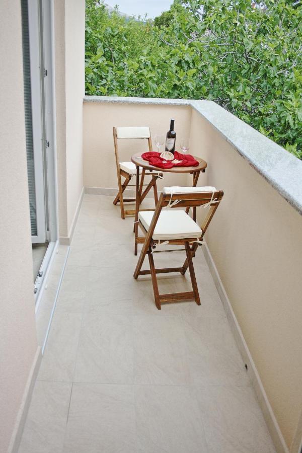 Apartmani Srdoc Baska  Bagian luar foto