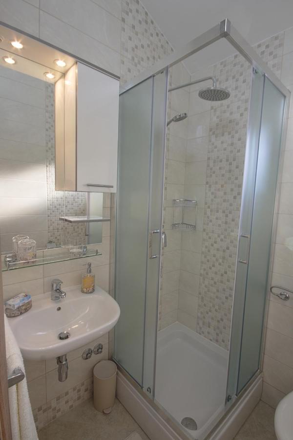 Apartmani Srdoc Baska  Bagian luar foto