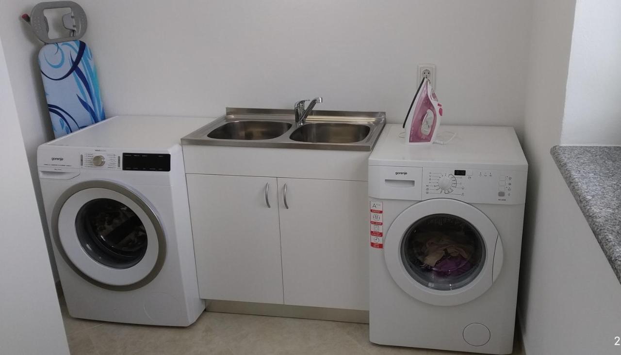 Apartmani Srdoc Baska  Bagian luar foto