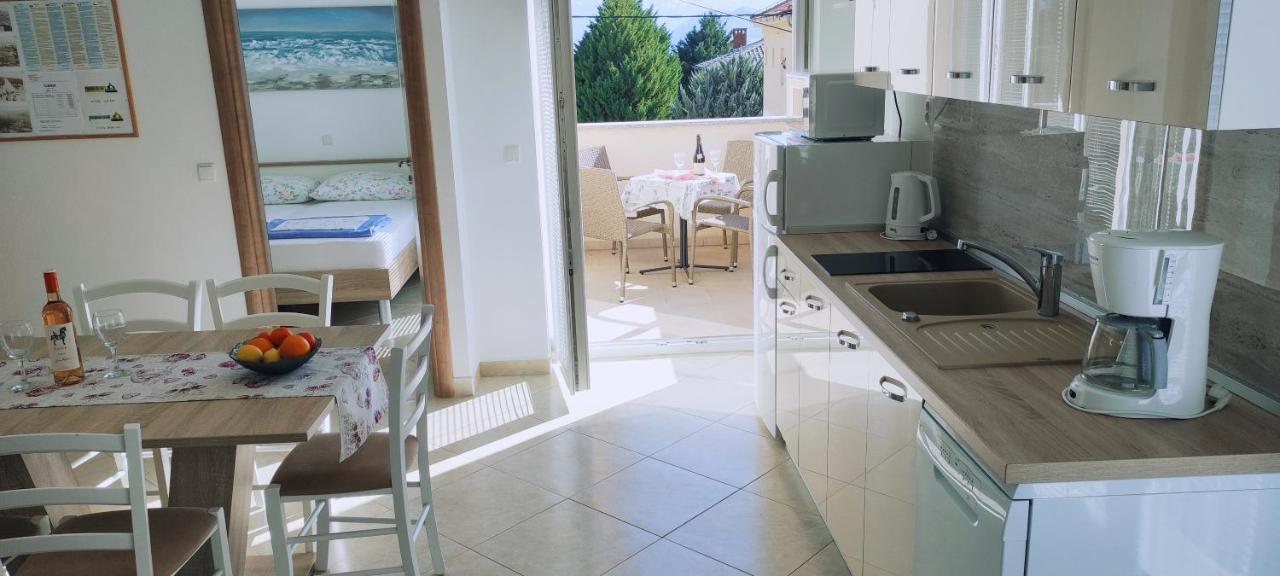 Apartmani Srdoc Baska  Bagian luar foto